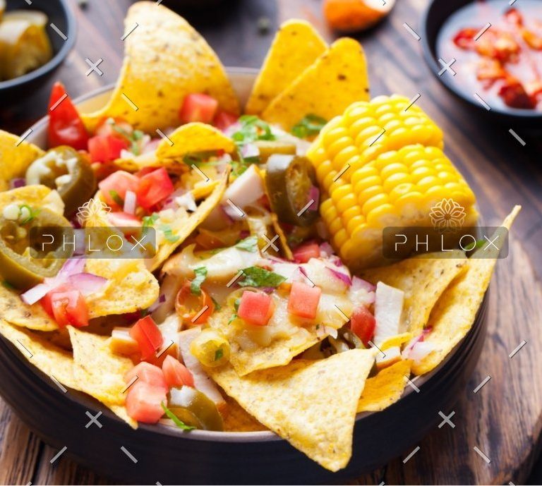 demo-attachment-1167-nachos-with-melted-cheese-sauce-salsa-corn-cobs-PMBWCHA